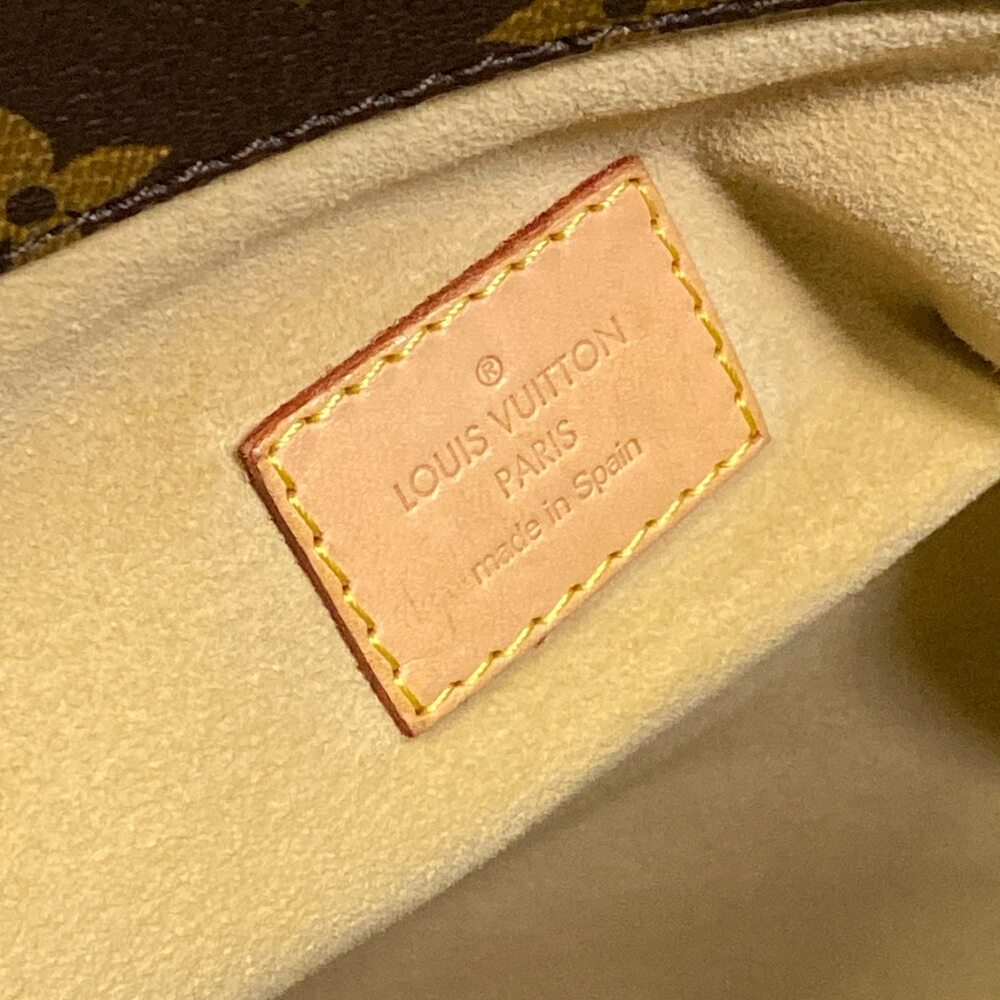 Louis Vuitton Artsy MM Monogram Handbag M40249 - Picture 9 of 15